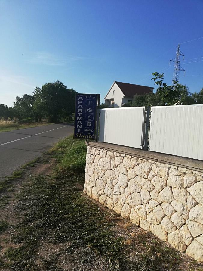 Apartmani Sladic 斯克拉丁 外观 照片